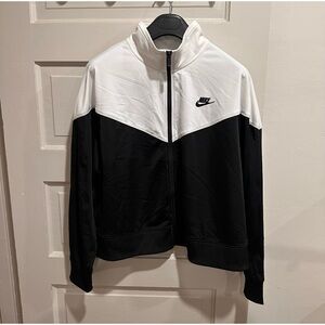 Nike knit wind runner track jacket
